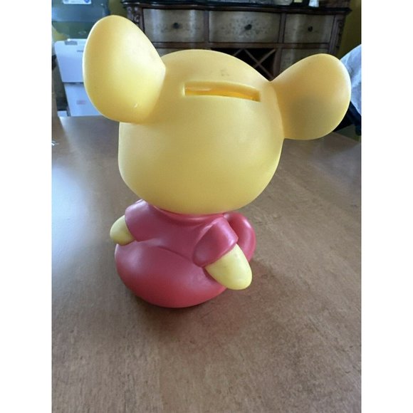 Winnie The Pooh Vintage Piggy Bank Walt Disney Vinyl Plastic Coin Piggy Bank 7” - Picture 2 of 3